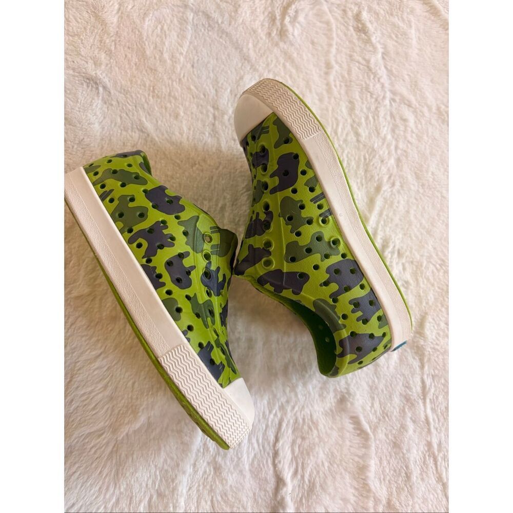 Native Shoes Green size 9C